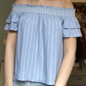 AE off the shoulder flowy top